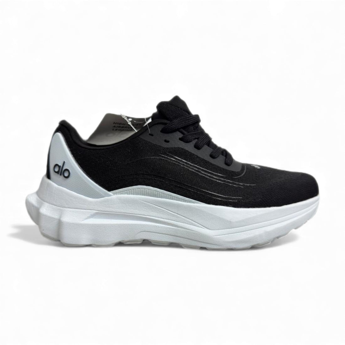 ALO Runner black and white
