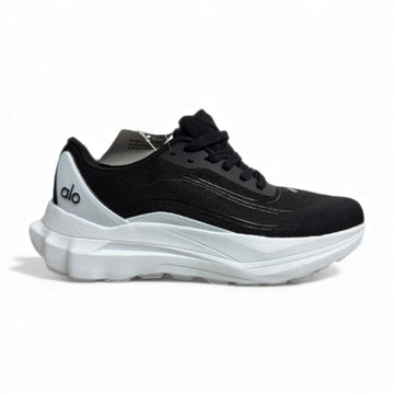ALO Runner black and white