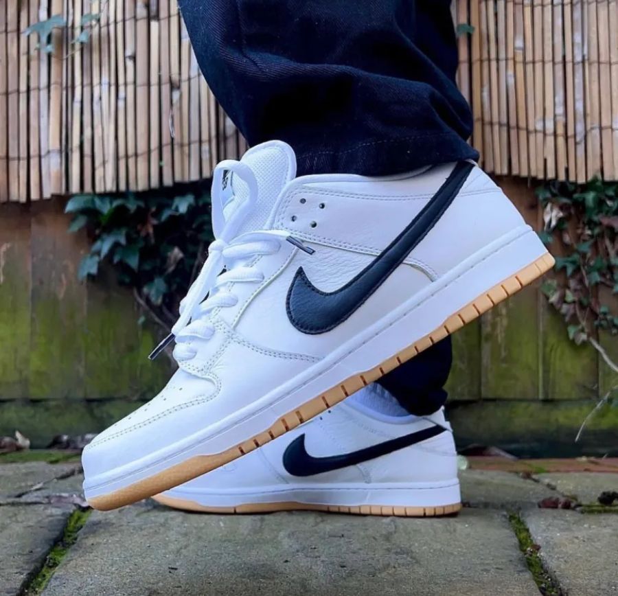Nike SB Dunk white gum