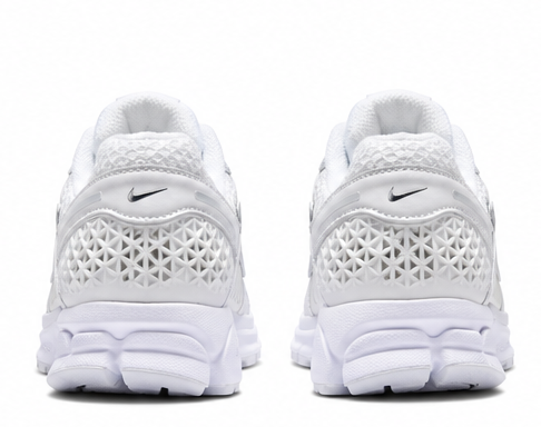 Nike Zoom Vomero 5 white