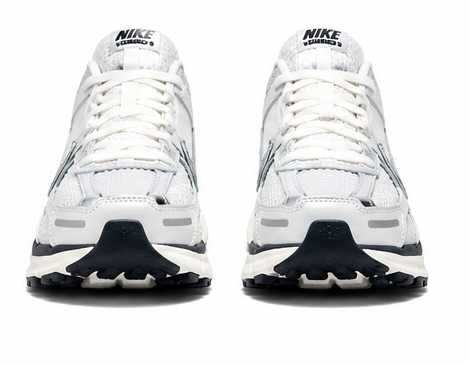 Nike Zoom Vomero 5 silver