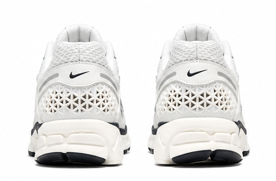 Nike Zoom Vomero 5 silver