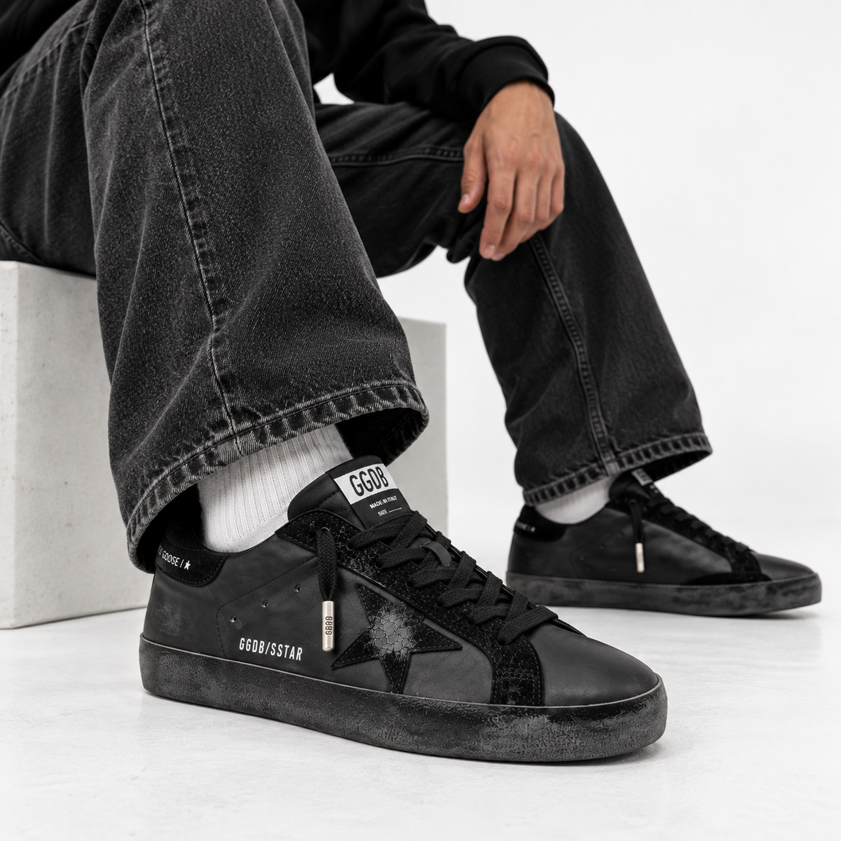 Golden Goose Super-Star trainer in triple black