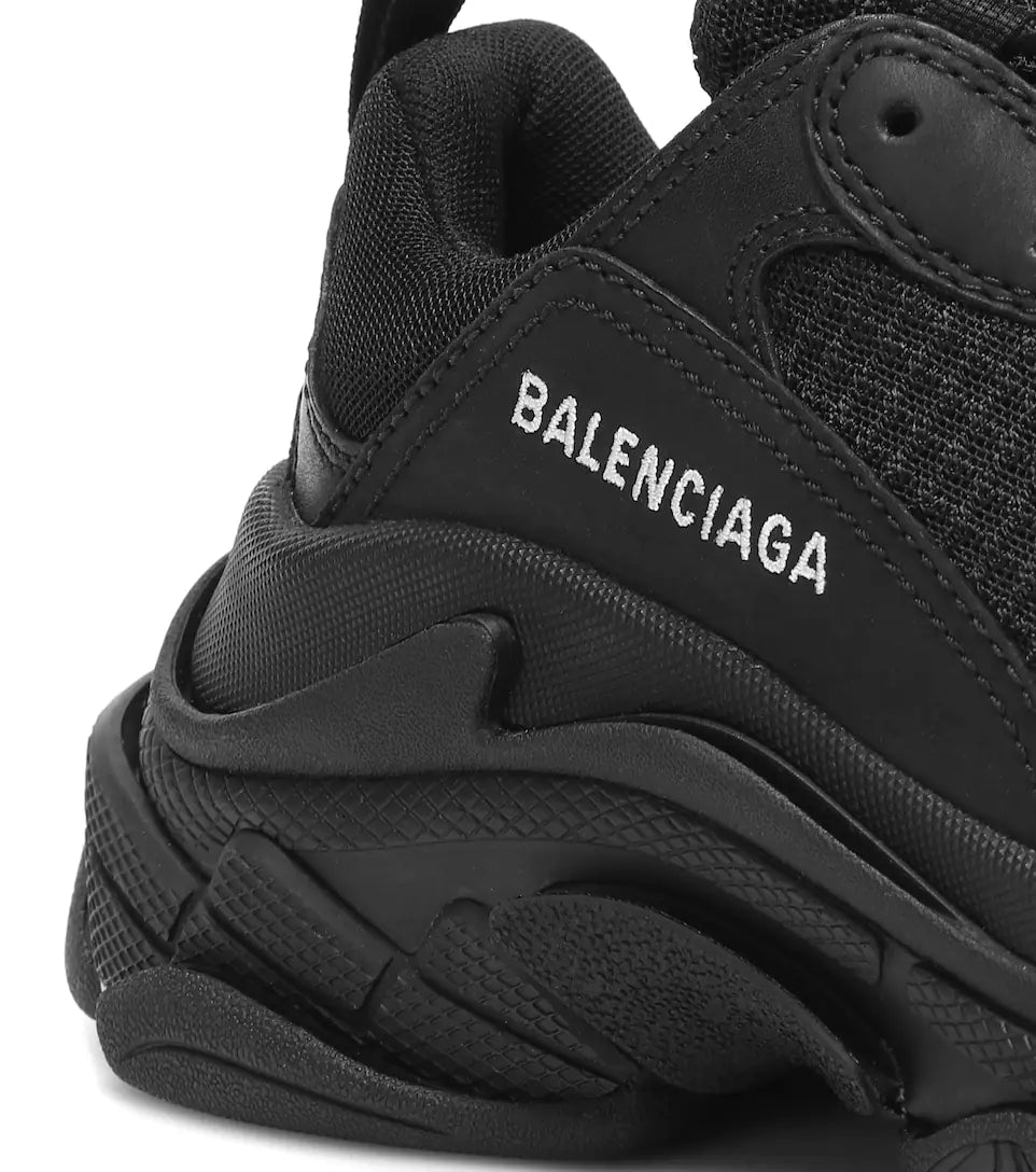 Balenciaga triple s black