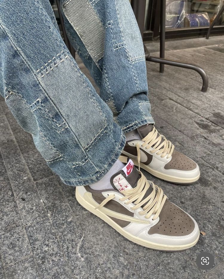 Travis Scott -Reverse Mocha  Premium quality