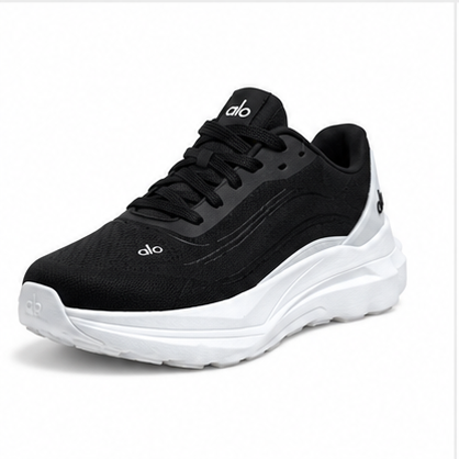 ALO Runner black and white