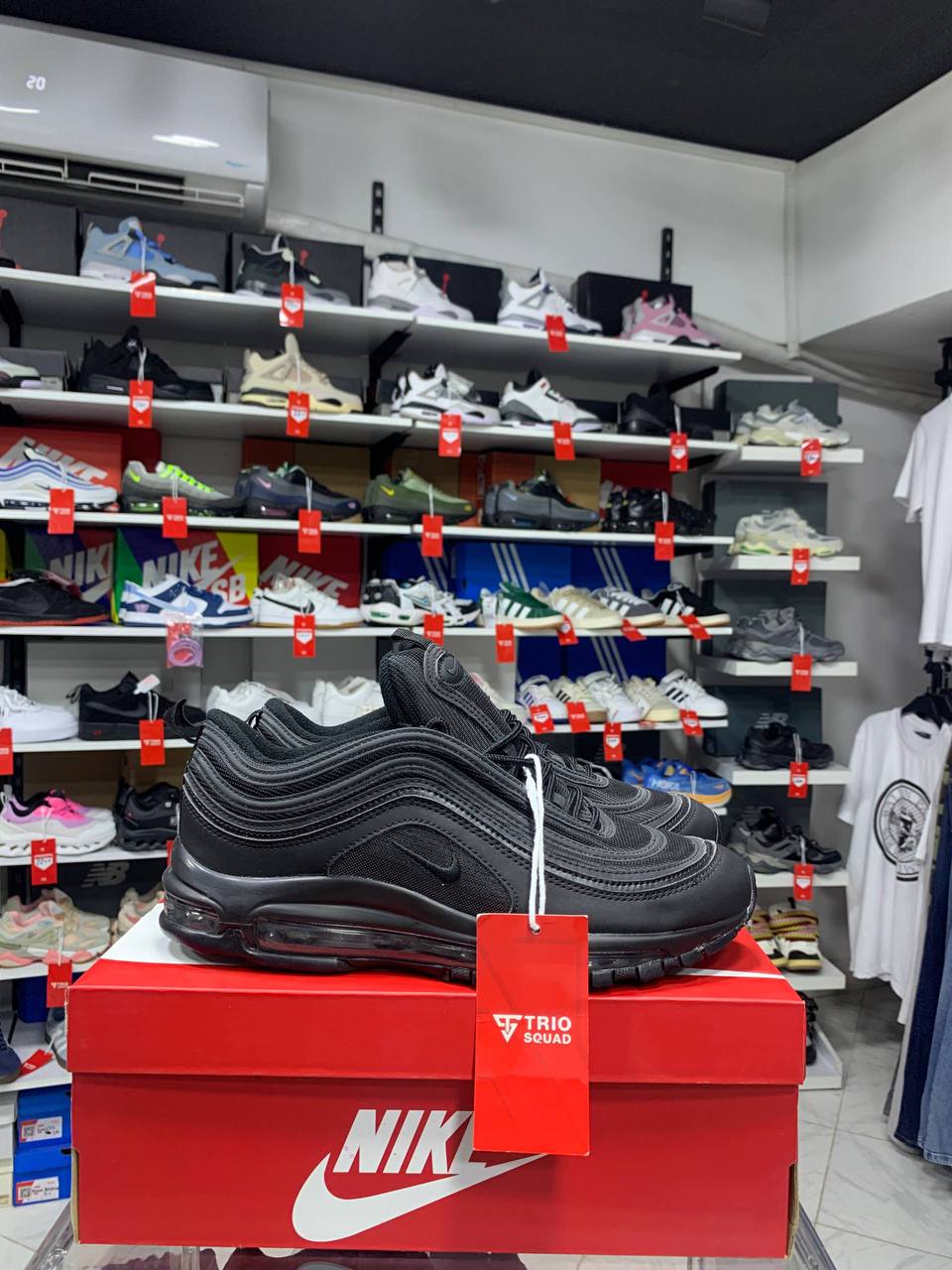 Nike airmax 97 triple black